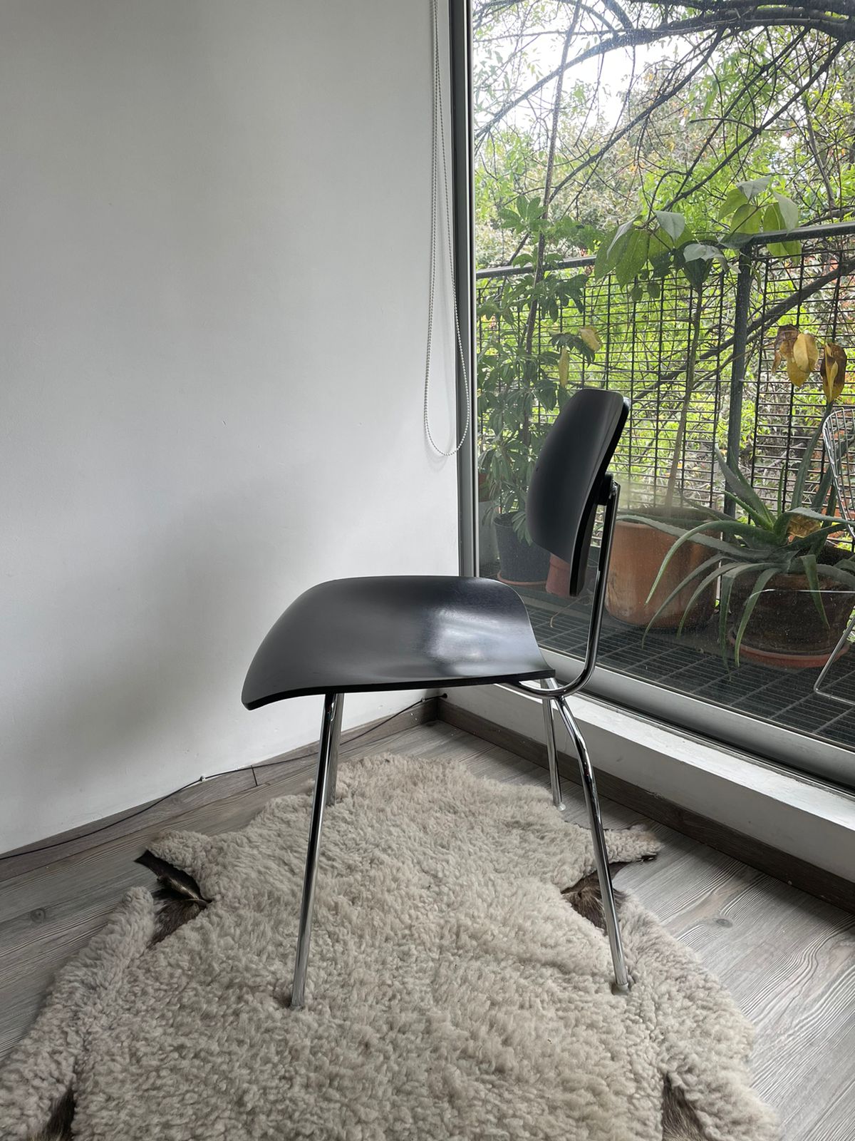 Eames DCM - Herman Miller