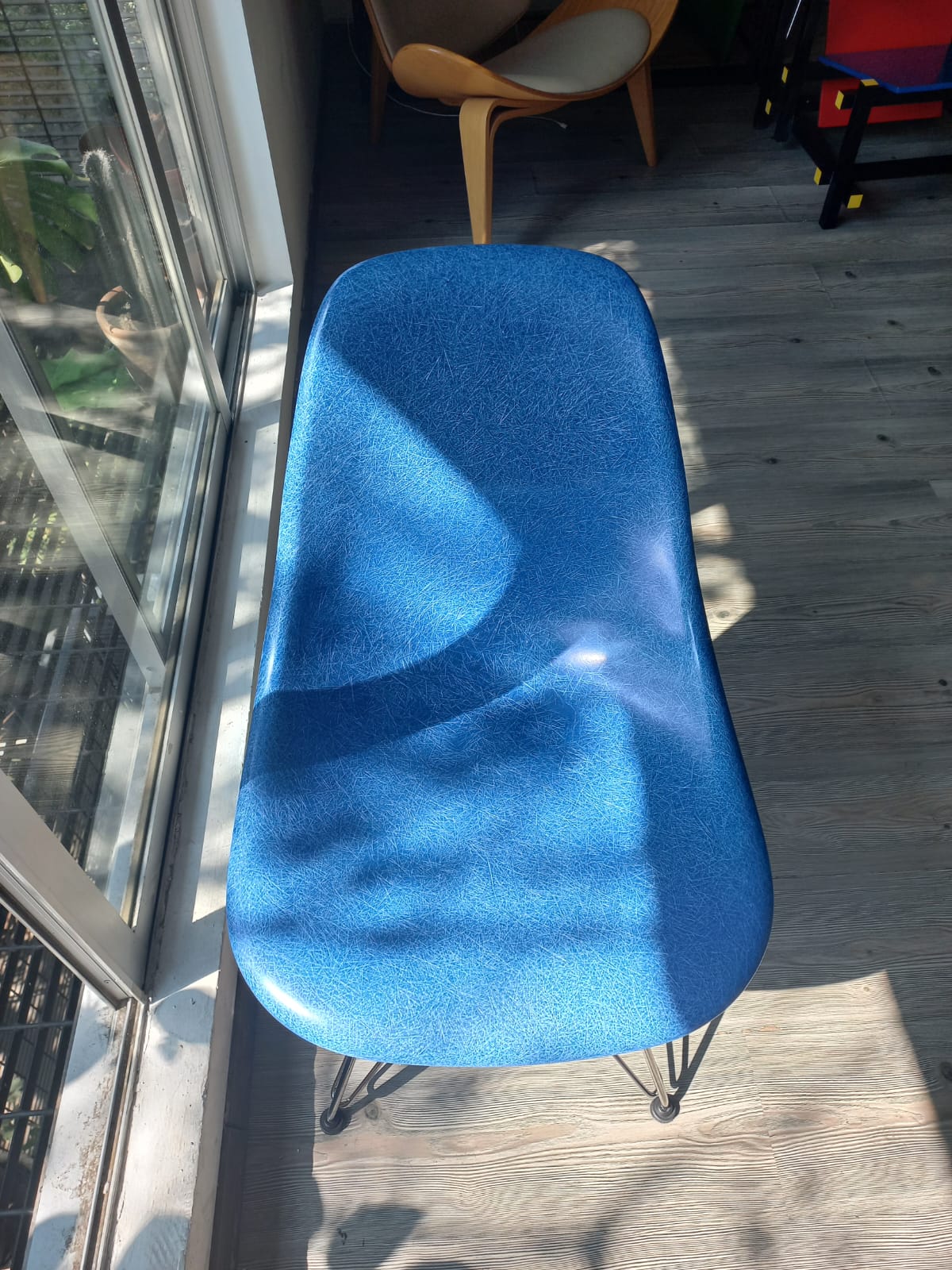 Eames Fiberglass  Wire Side Chair Herman Miller