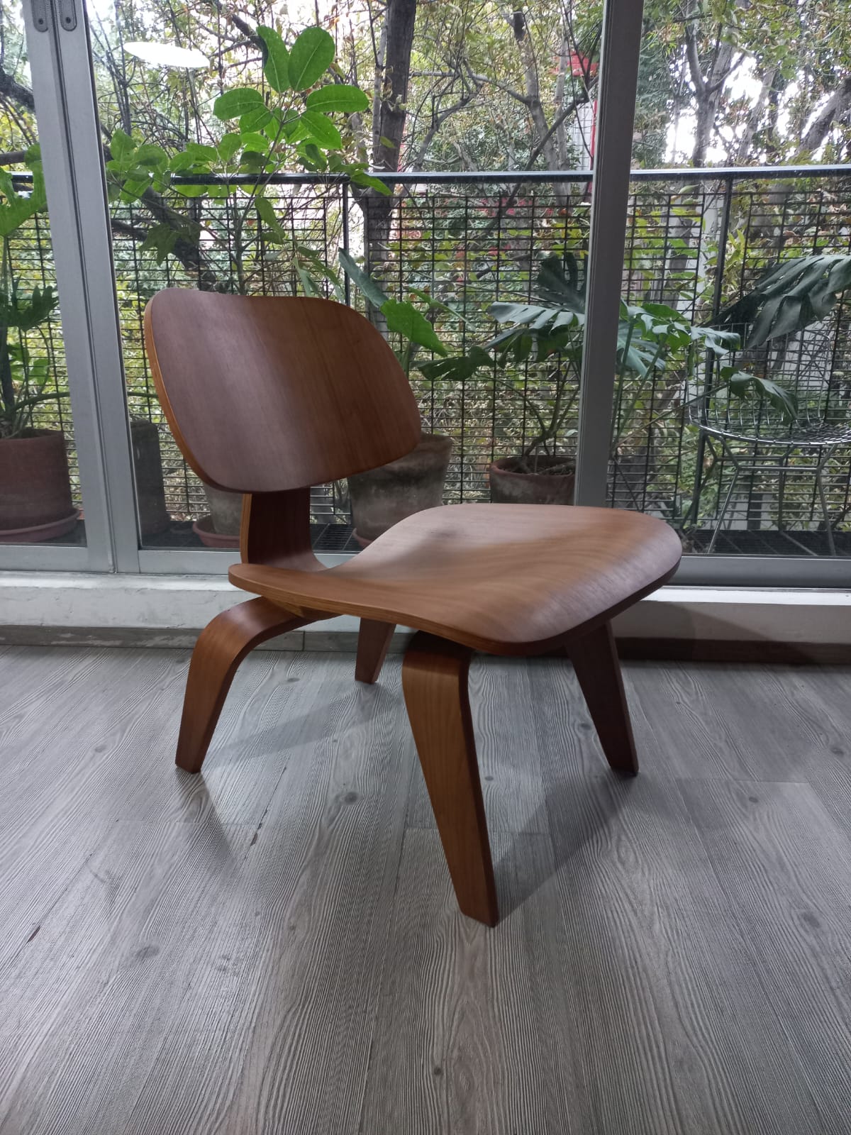 Eames LCW