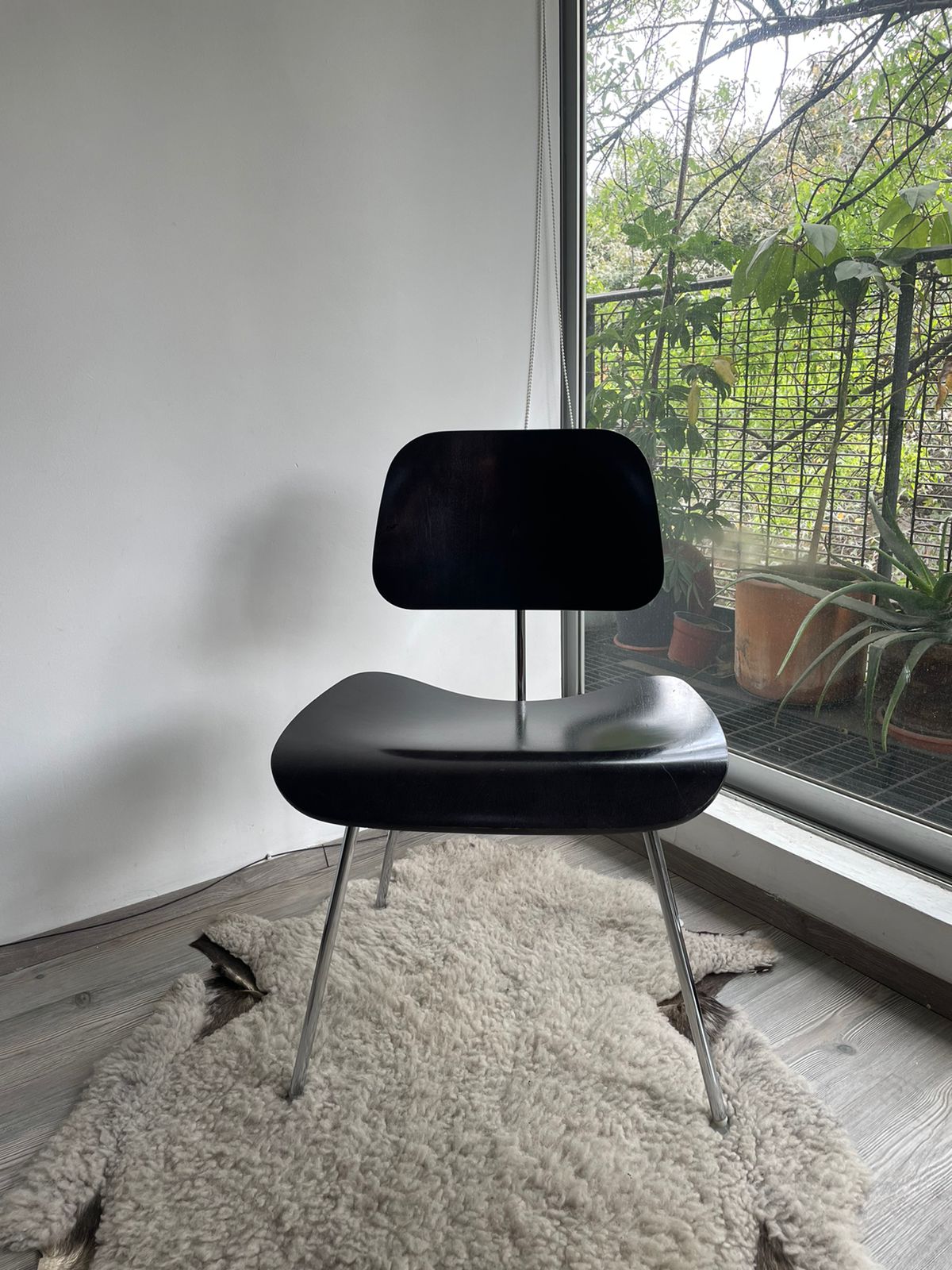 Eames DCM - Herman Miller