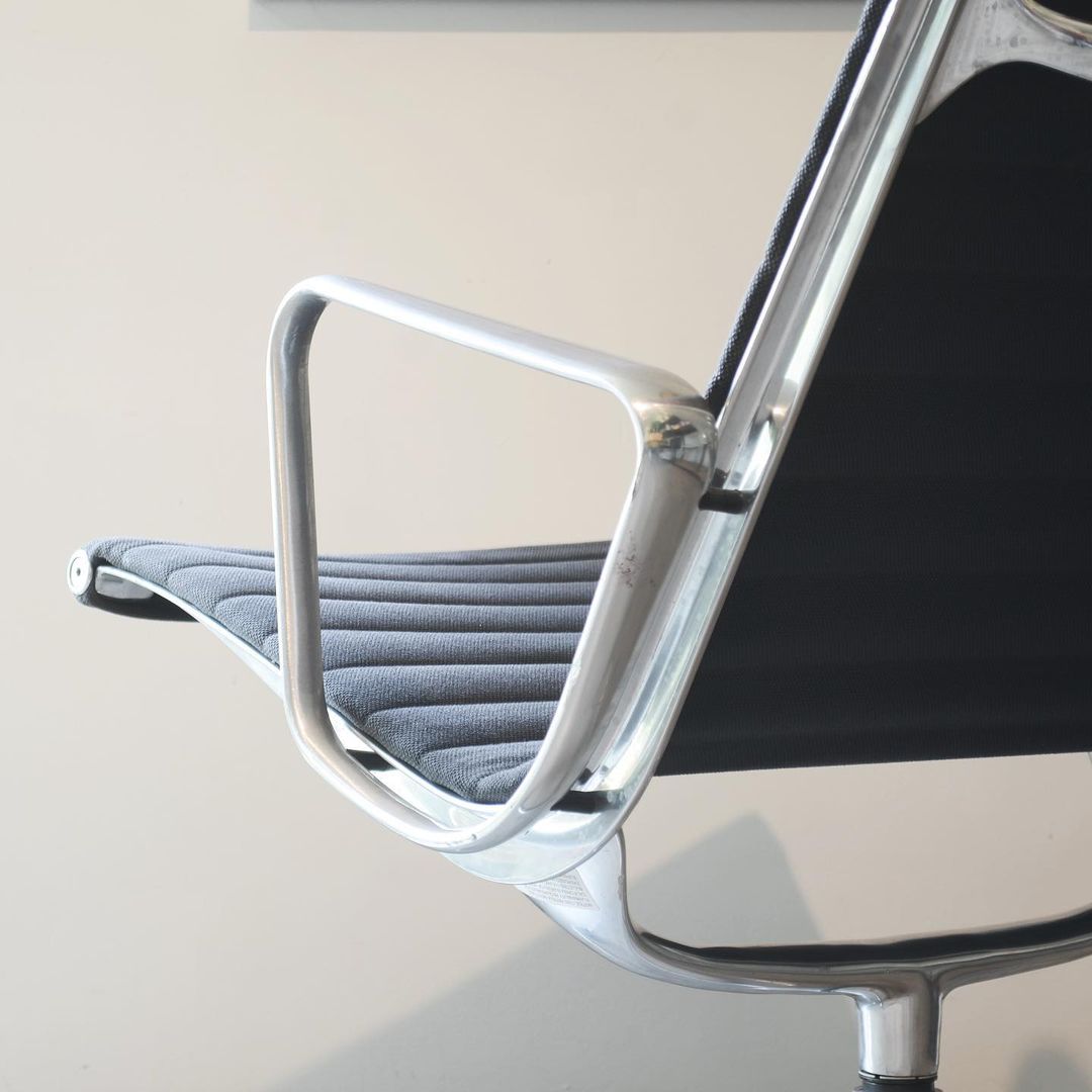 EA 116  Eames Lounge Chair - Herman Miller