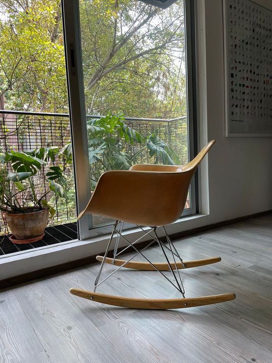 Eames RAR Rocking Armchair Rod - Charles y Ray Eames